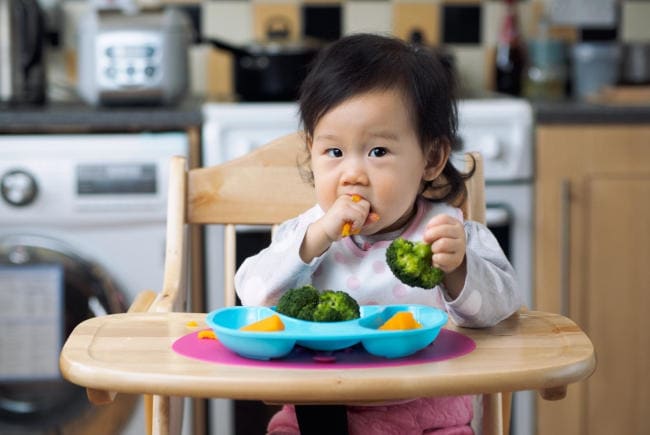 Đa dạng món ăn là một trong những cách giúp trẻ ăn dặm ngon miệng hiệu quả nhất