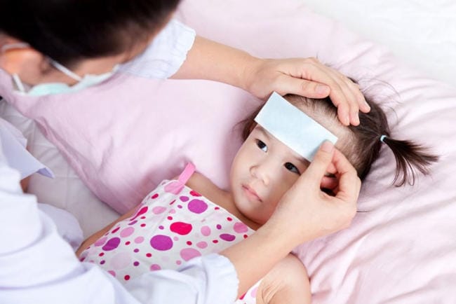 11 triệu chứng sốt siêu vi ở trẻ em mẹ cần phải biết